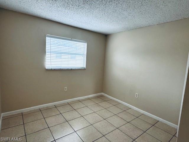 3325 Airport RD N T7