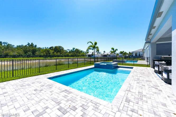 2872 Bloomfield WAY