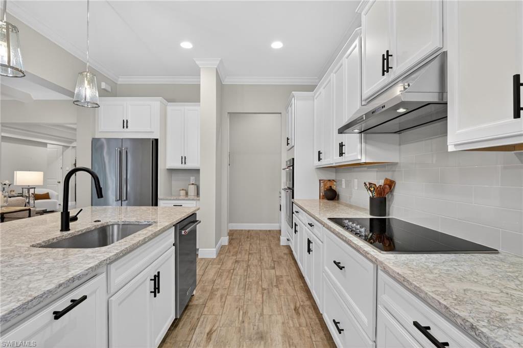 3821 Helmsman DR