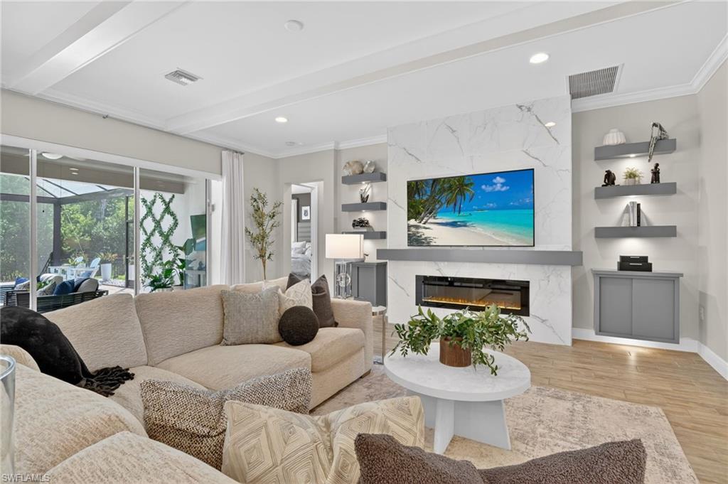 3821 Helmsman DR