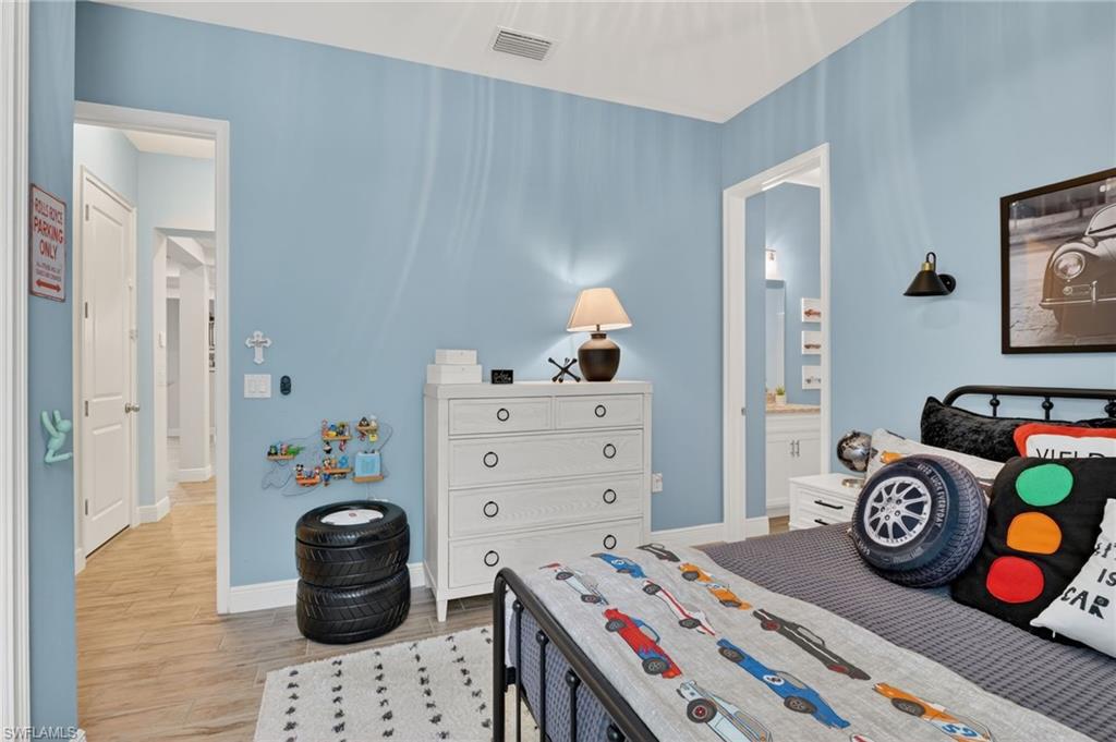 3821 Helmsman DR