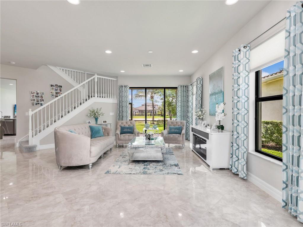4716 Kensington CIR