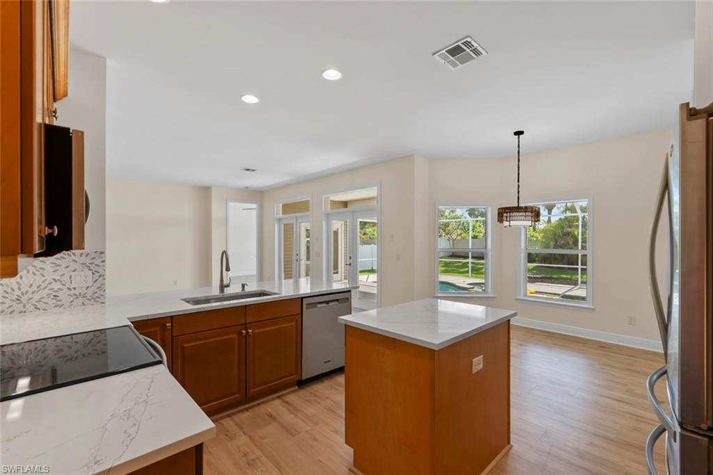 15555 Caloosa Creek CIR