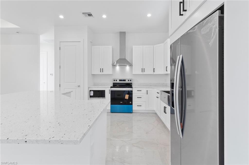 1081 Desoto BLVD S