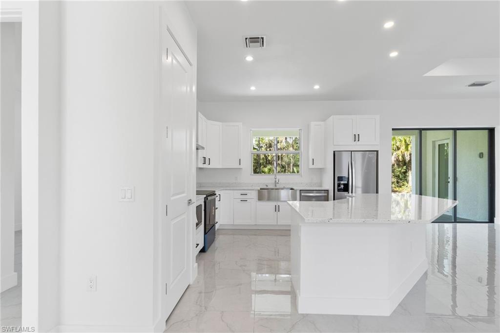 1081 Desoto BLVD S
