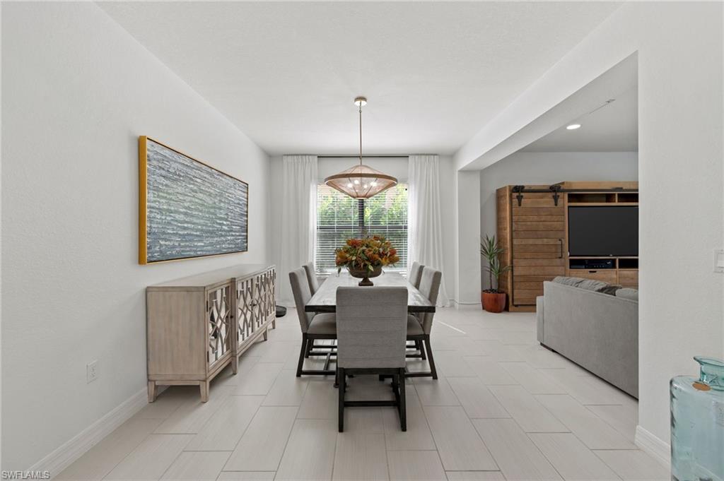 3551 Beaufort CT