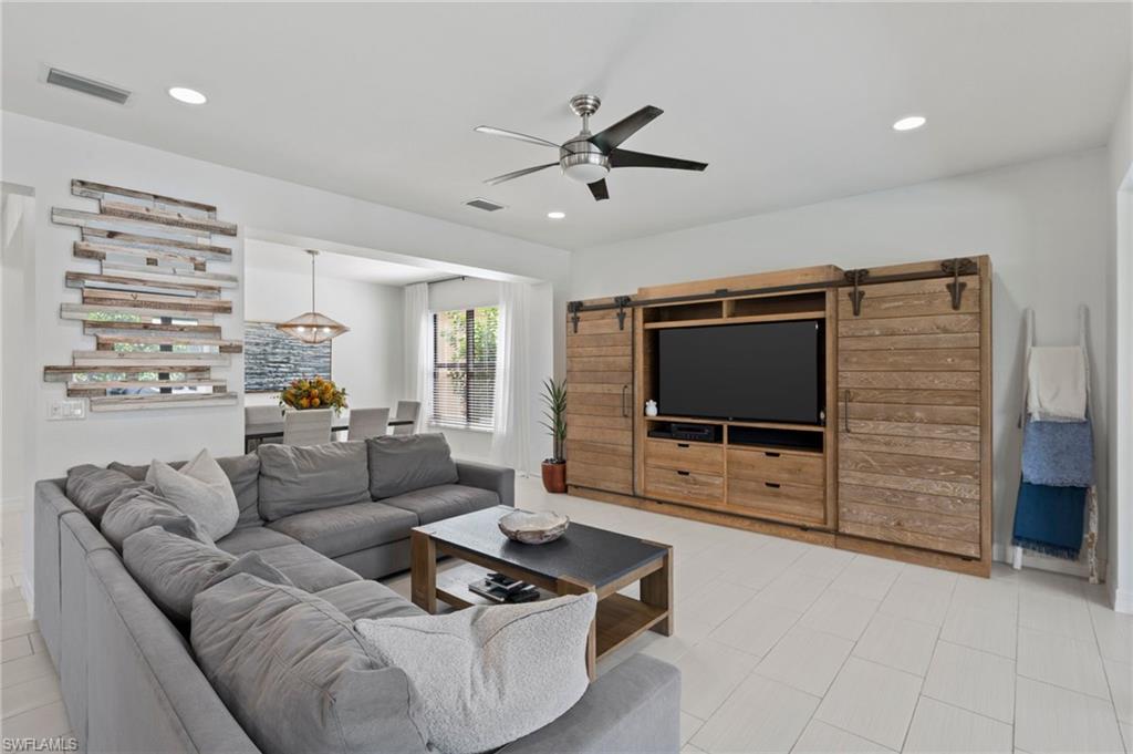 3551 Beaufort CT