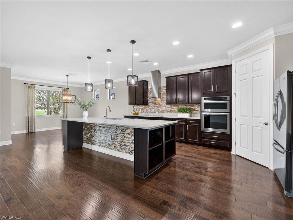 6124 Victory DR