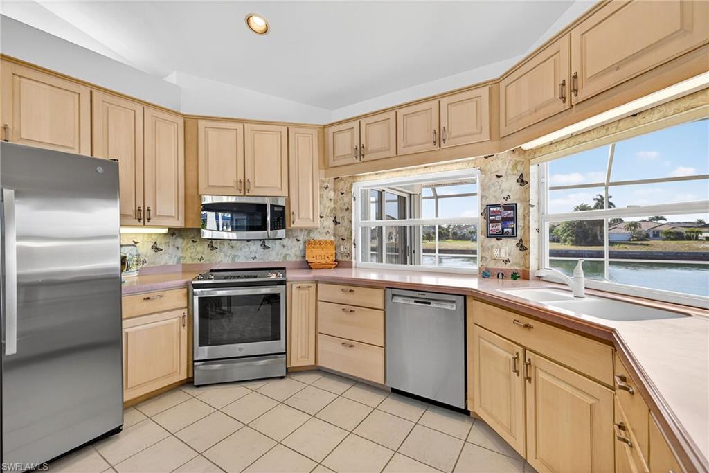 489 Adirondack CT