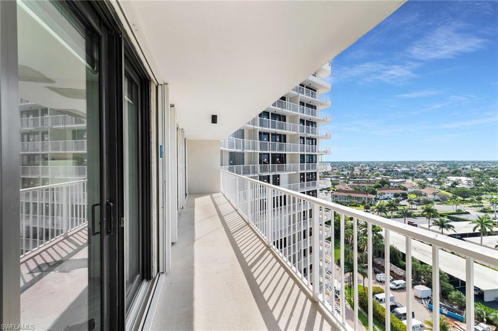 260 Seaview CT 1409