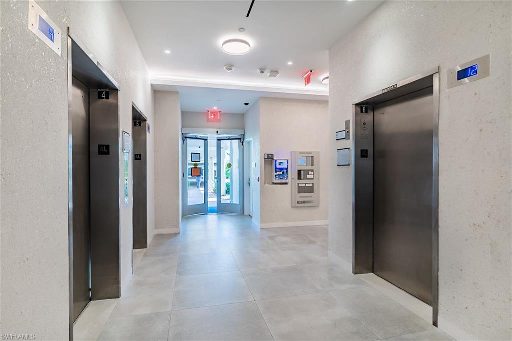 260 Seaview CT 1409