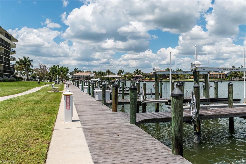260 Seaview CT 1409
