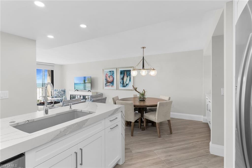 260 Seaview CT 1409