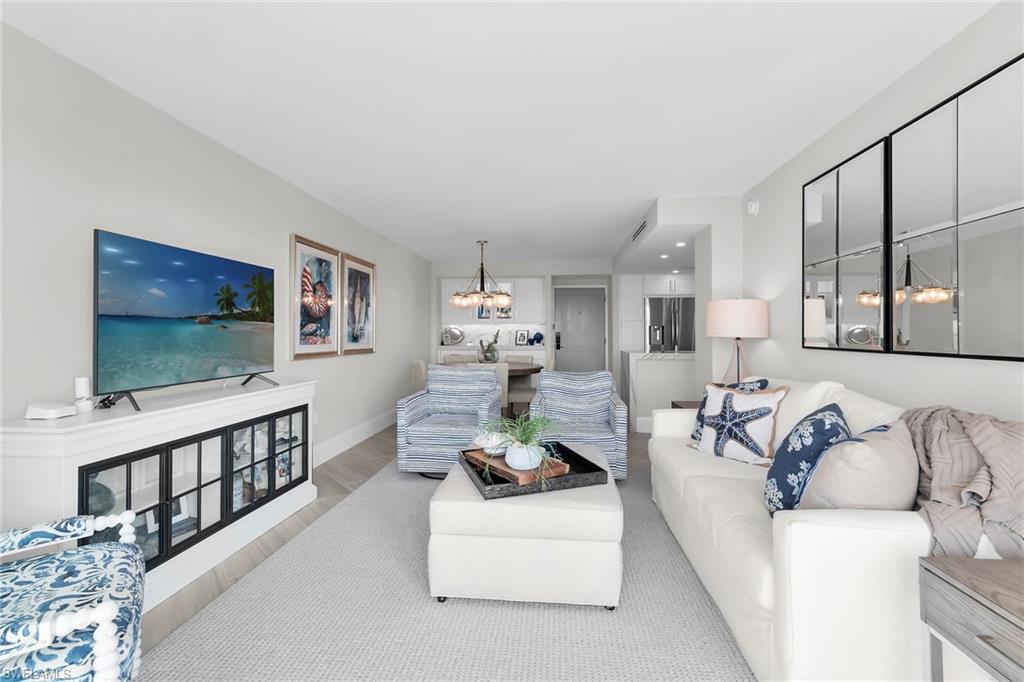 260 Seaview CT 1409