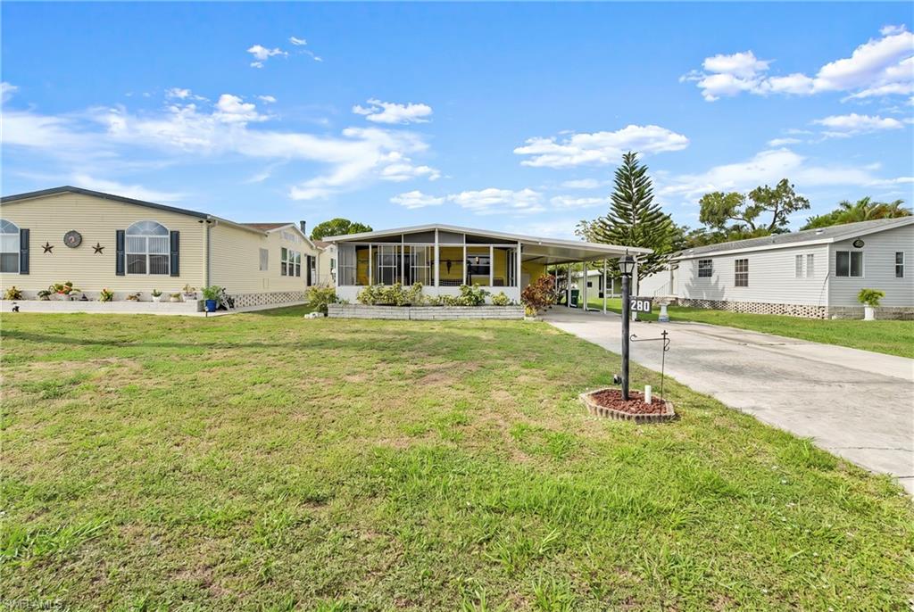 280 Grassy Key LN
