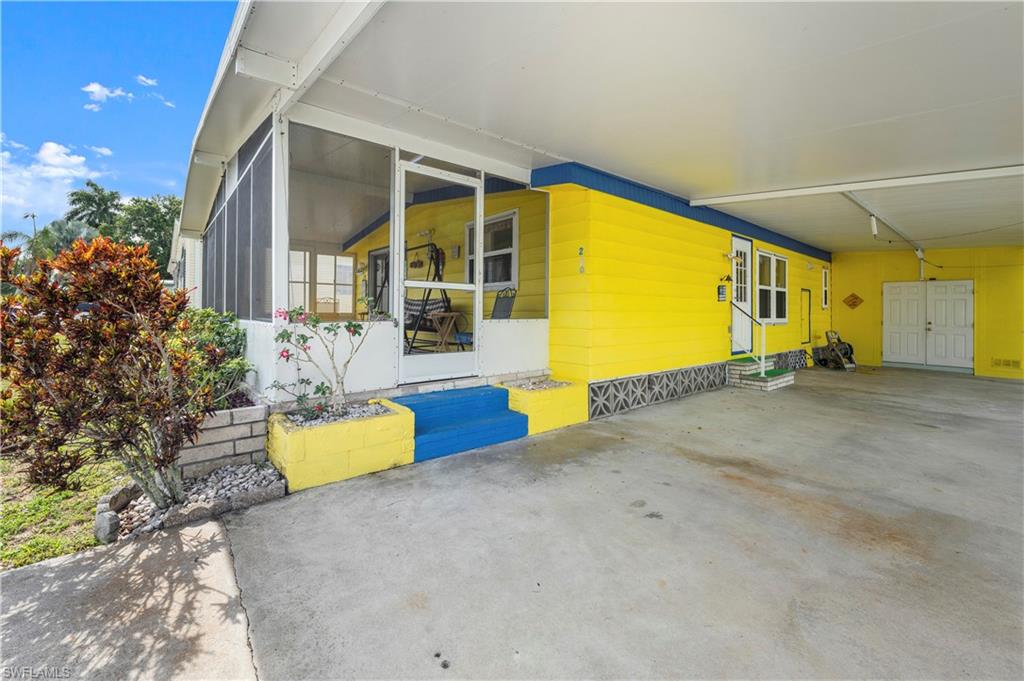 280 Grassy Key LN