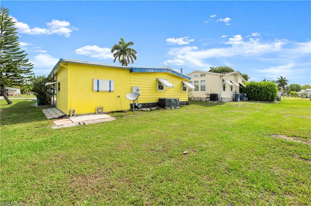 280 Grassy Key LN
