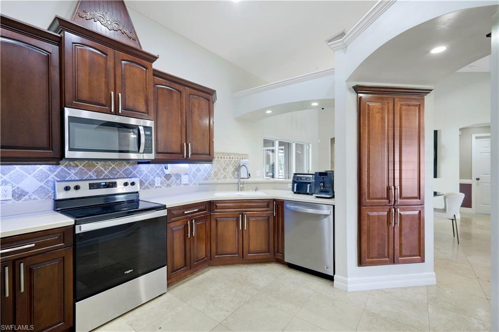 4312 25th PL