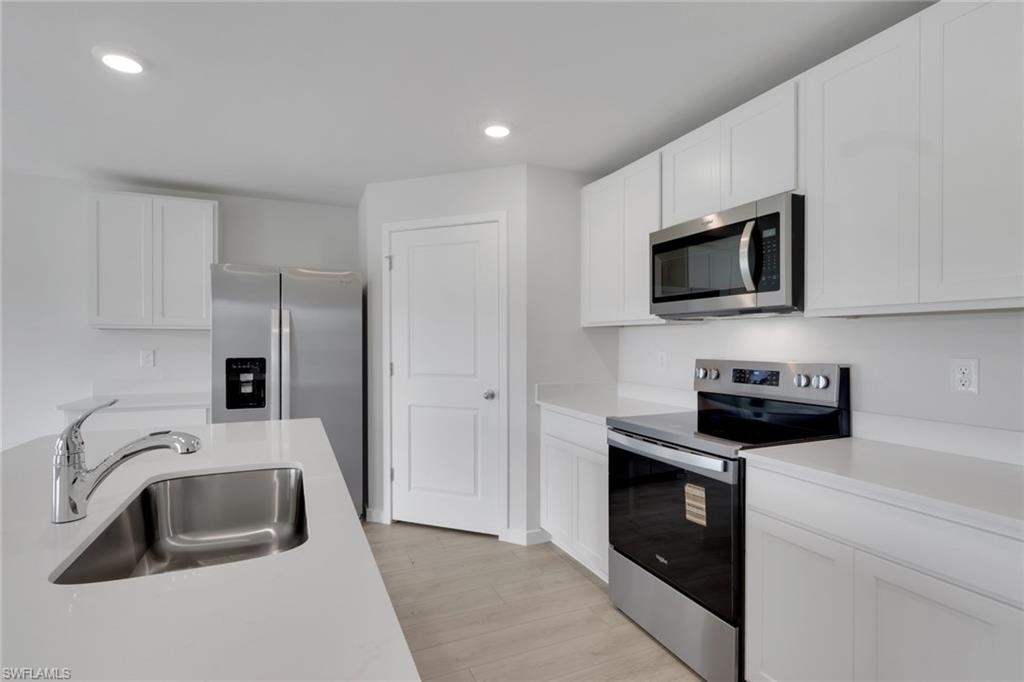 532 Ilaria CT