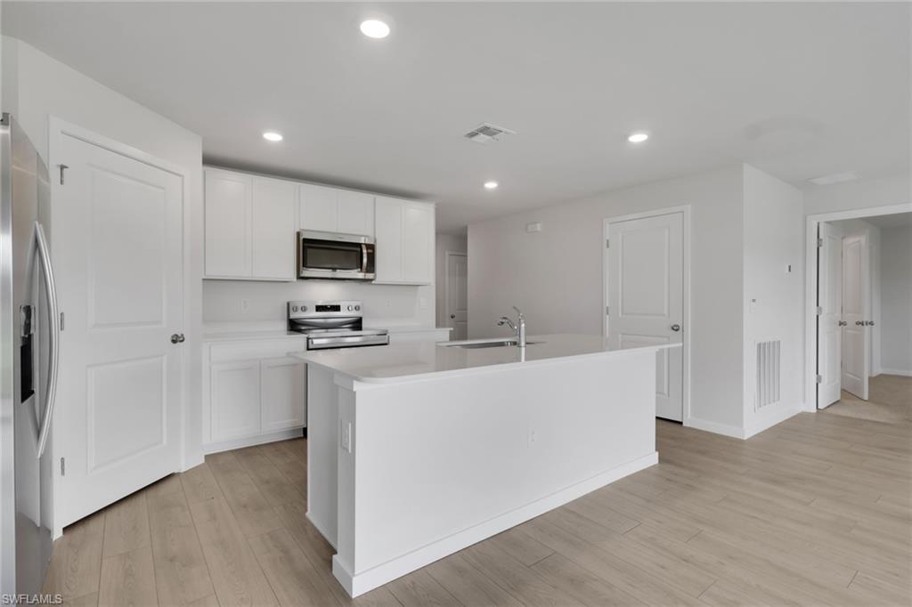 532 Ilaria CT