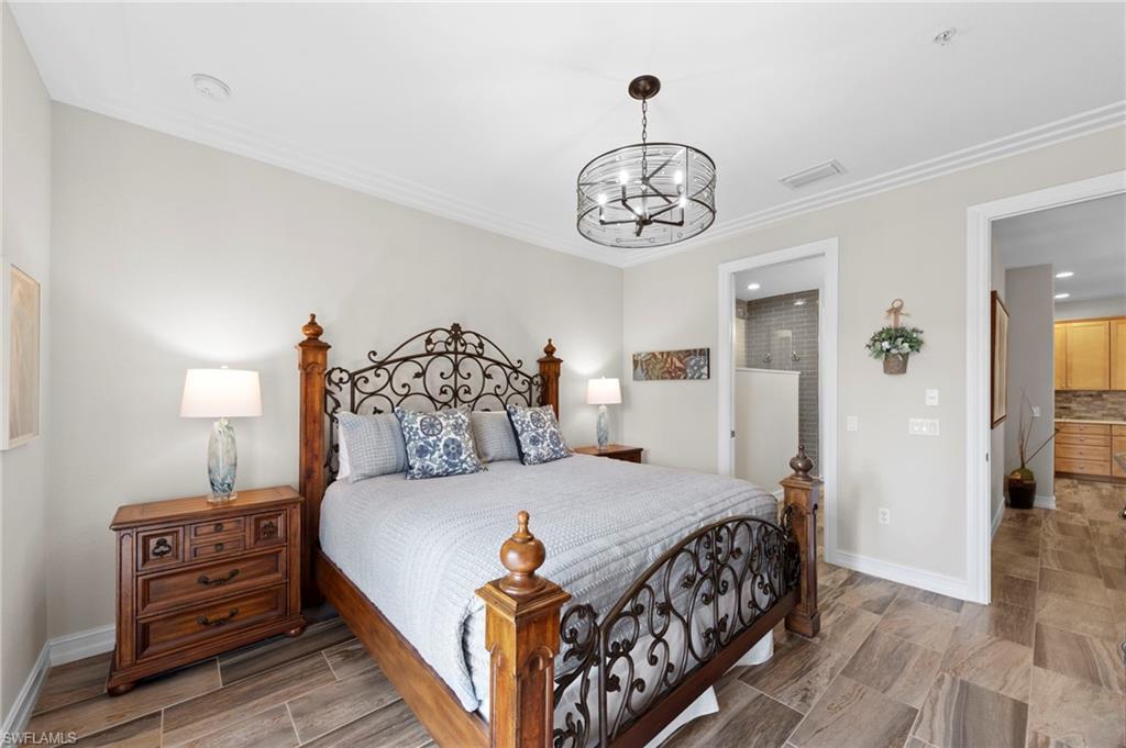 9076 Rialto ST 6204