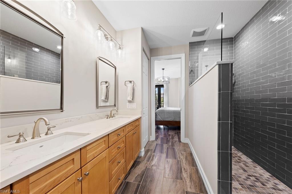 9076 Rialto ST 6204