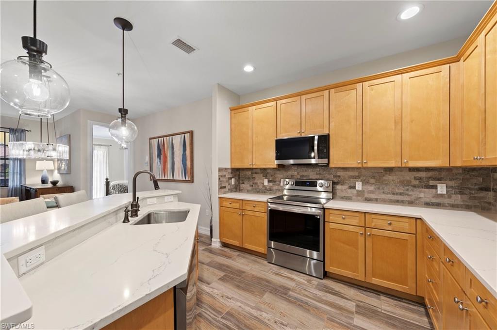 9076 Rialto ST 6204