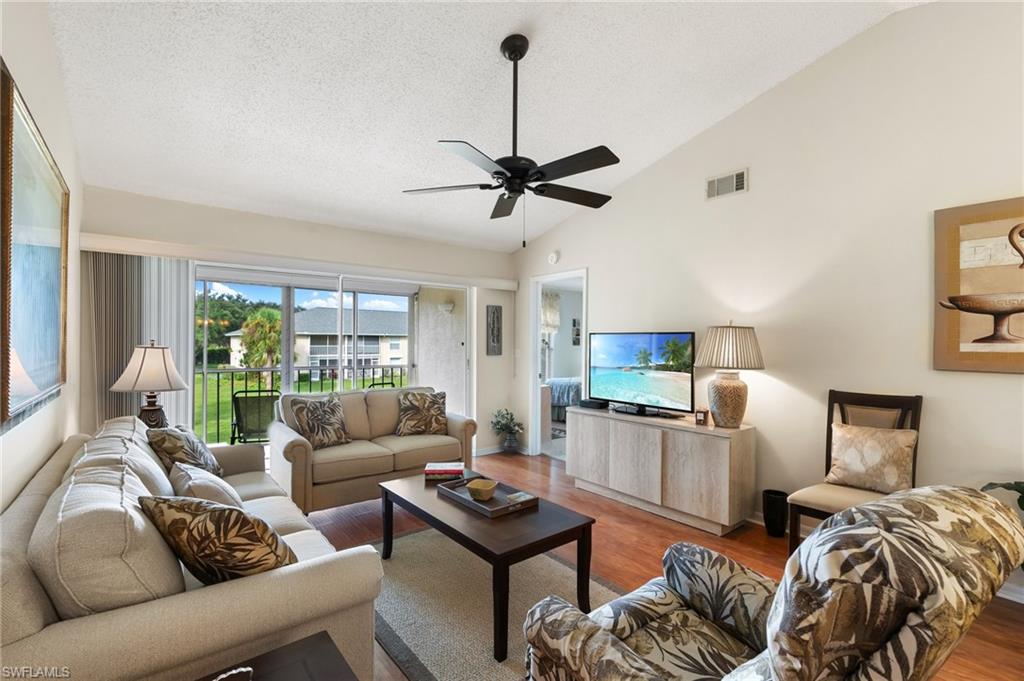 685 Squire CIR 204