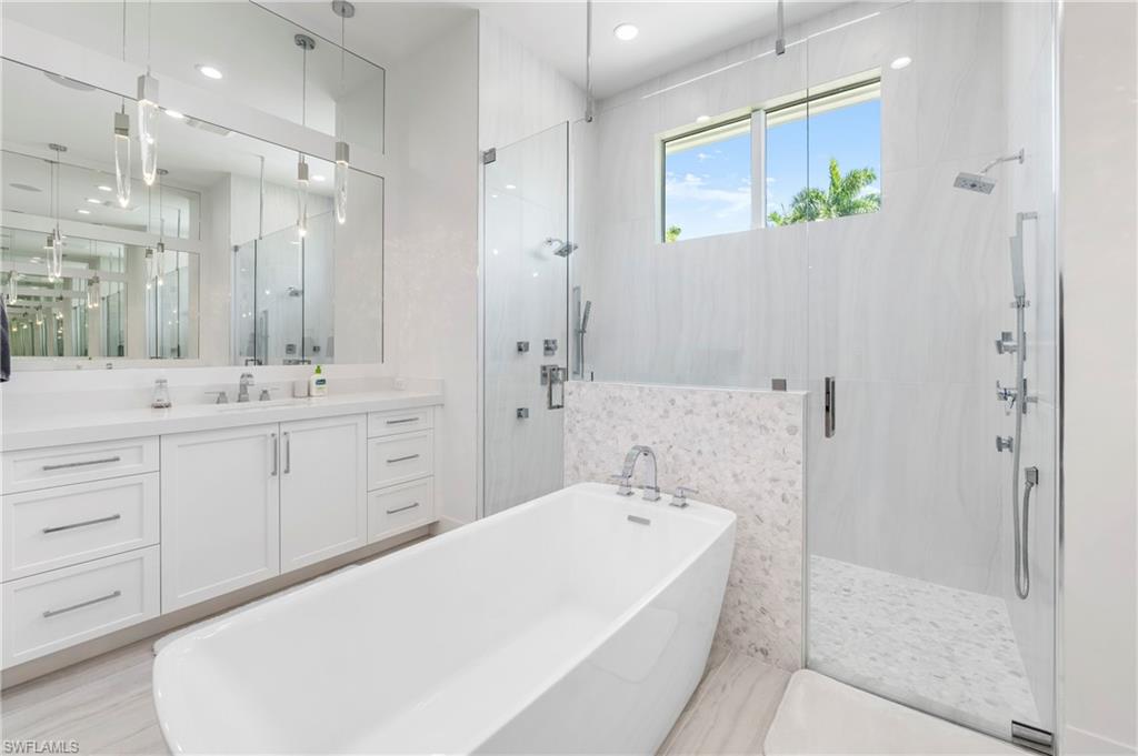 777 Bluebonnet CT
