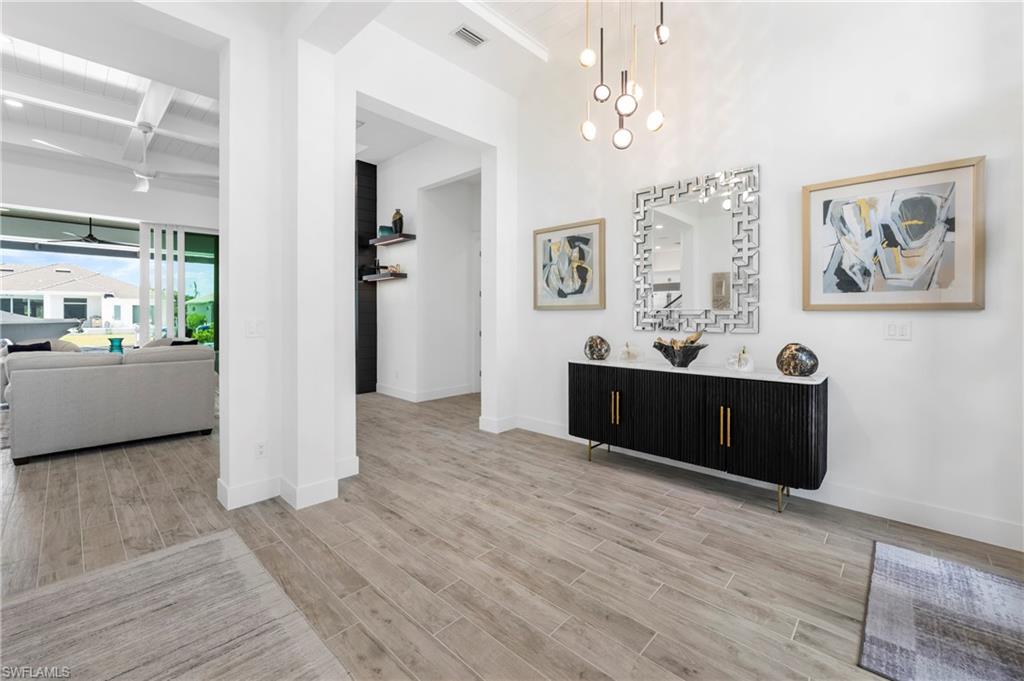 777 Bluebonnet CT