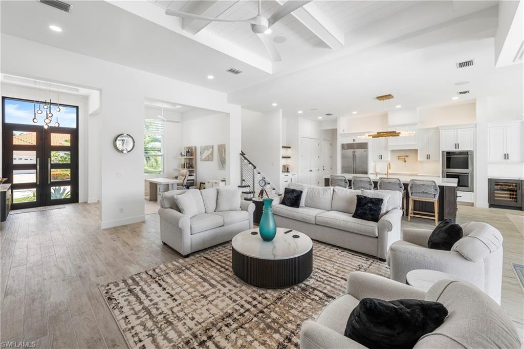 777 Bluebonnet CT