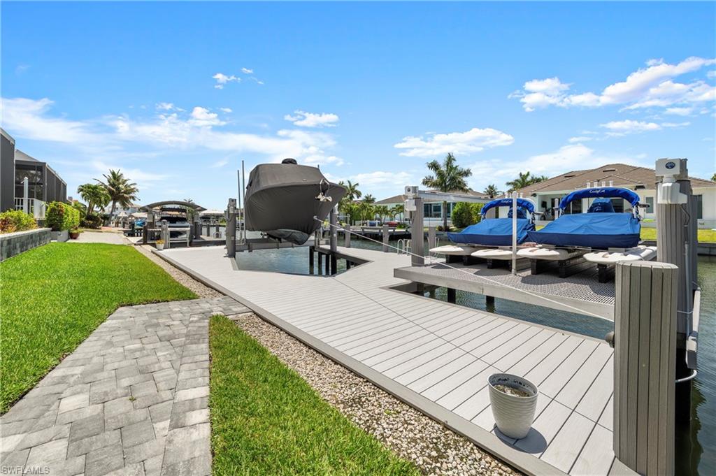 777 Bluebonnet CT