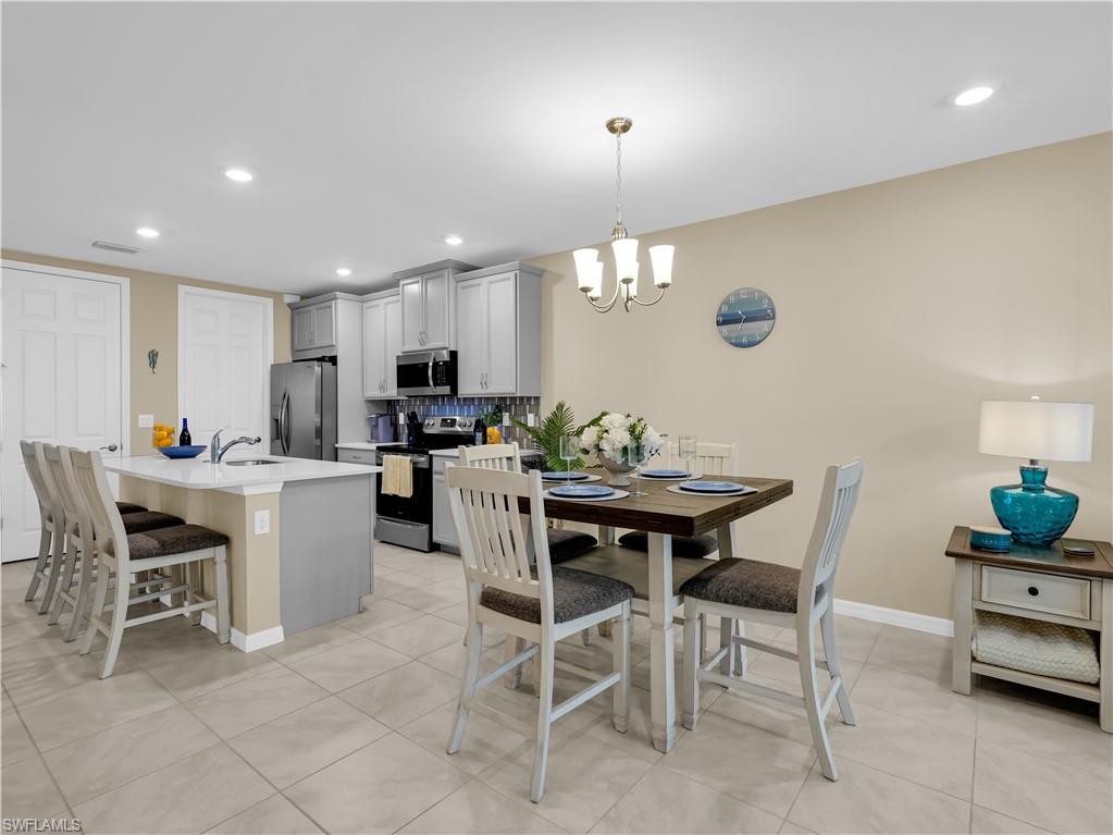14695 Edgewater CIR