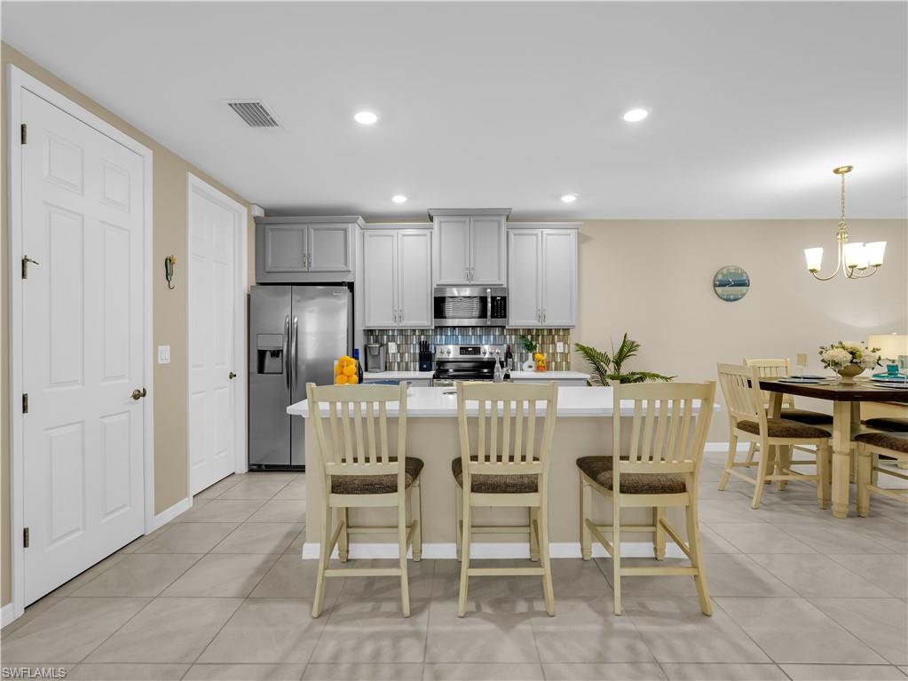 14695 Edgewater CIR