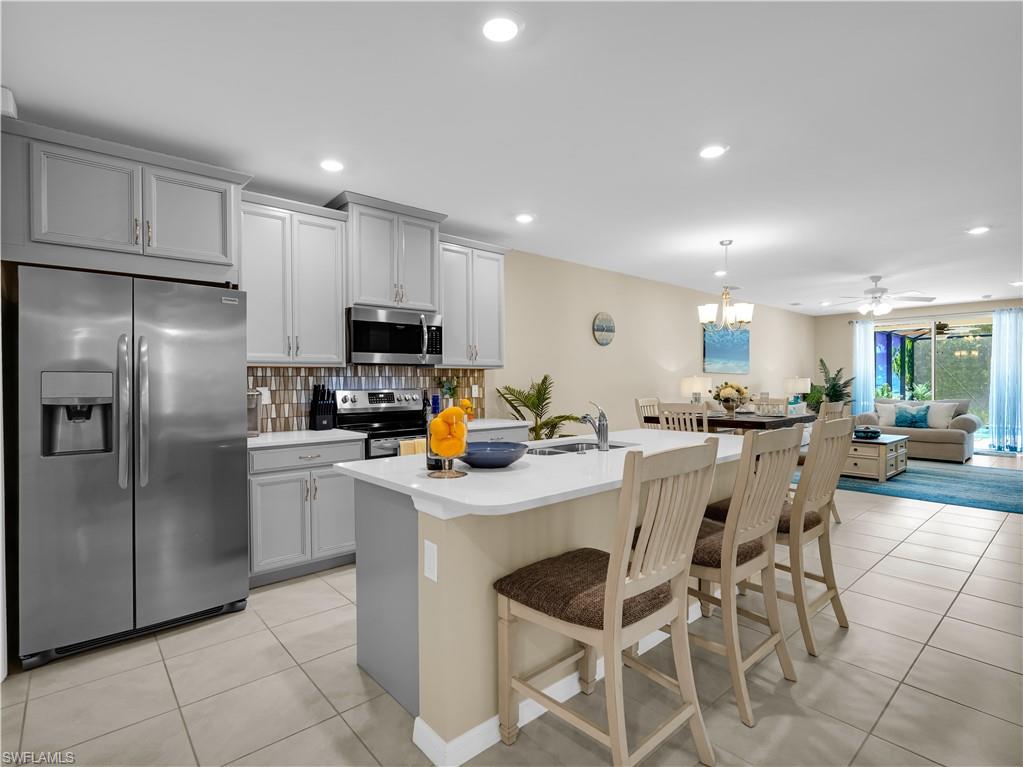 14695 Edgewater CIR