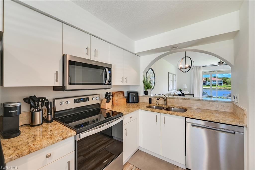 6650 Huntington Lakes CIR 102