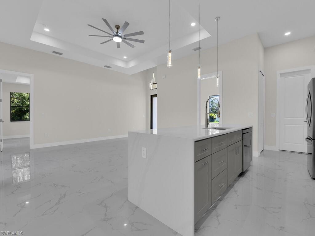 503 LINCOLN BLVD