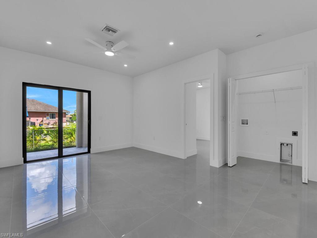 4709/4711 21 ST SW