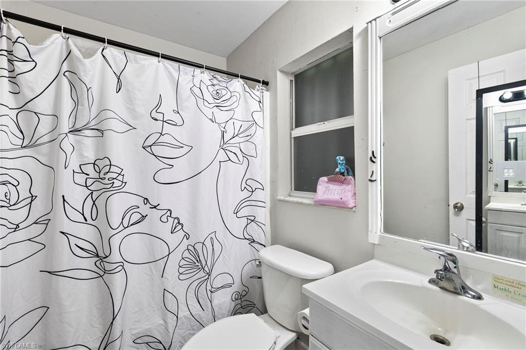 8264-8268 Matanzas RD