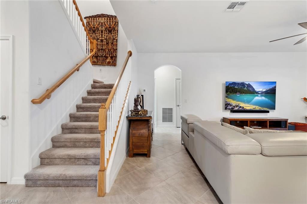 2516 Kona WAY
