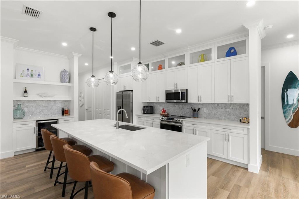 223 1st ST SW