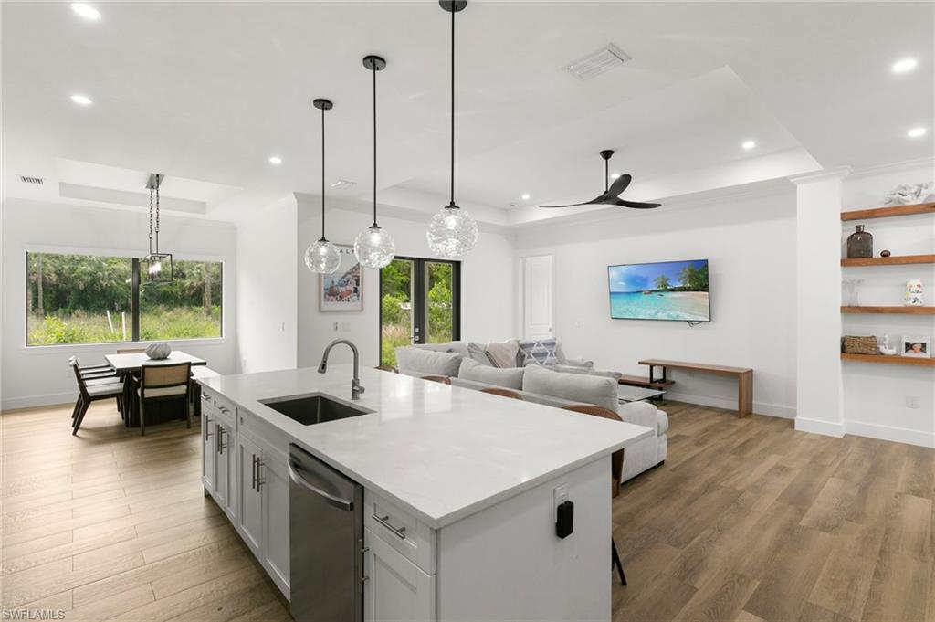 223 1st ST SW