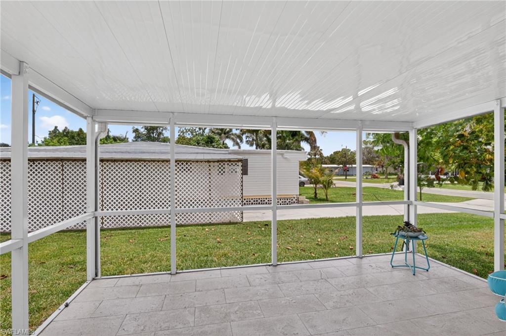 221 Grassy Key LN