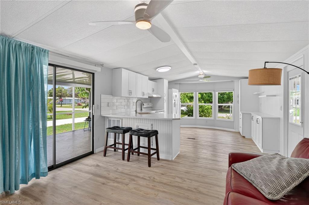 221 Grassy Key LN