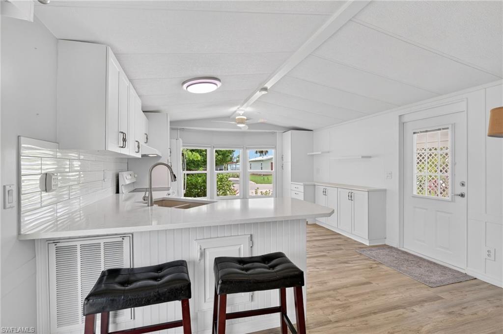 221 Grassy Key LN