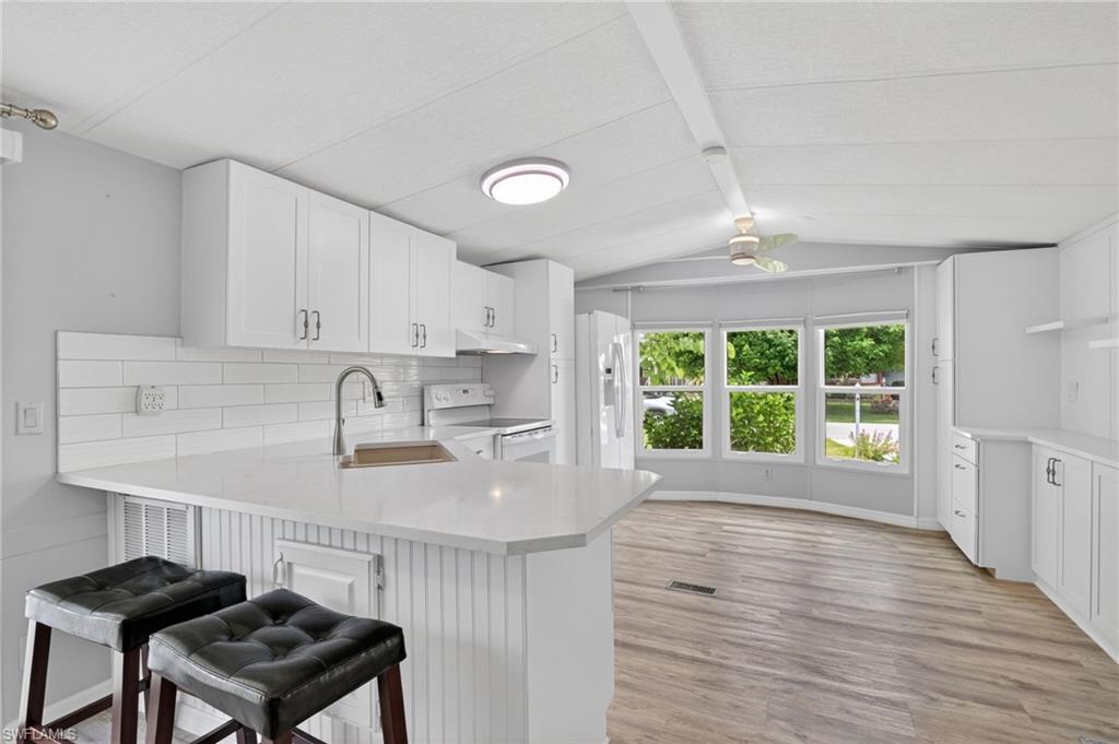 221 Grassy Key LN