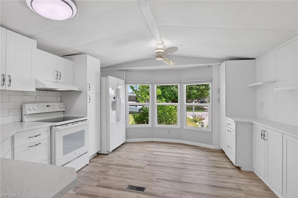 221 Grassy Key LN