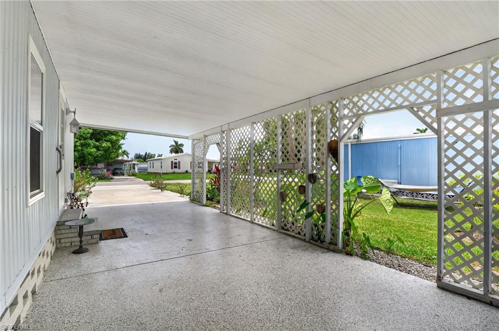 221 Grassy Key LN