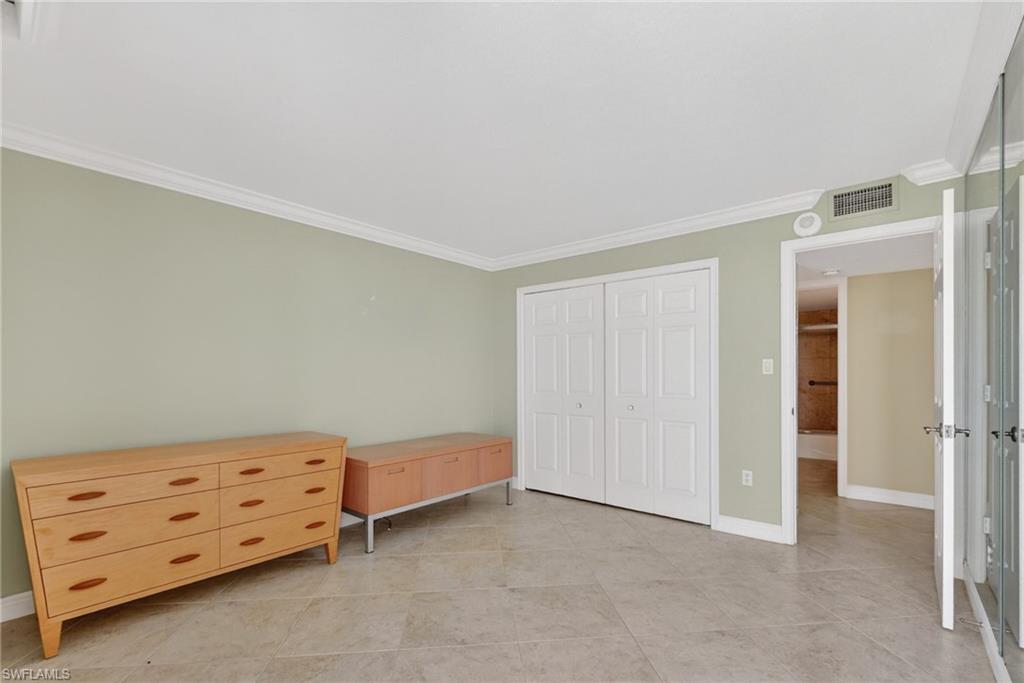 320 Seaview CT 711