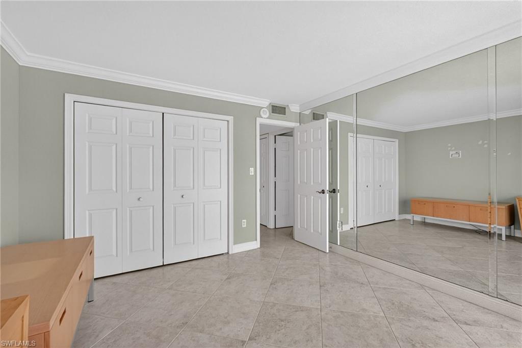 320 Seaview CT 711
